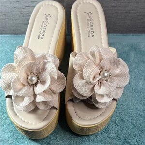 AOERDA Exotic CREAM COLOR FLORAL WEDGE/ PLATFORM SANDALS SIZE 40